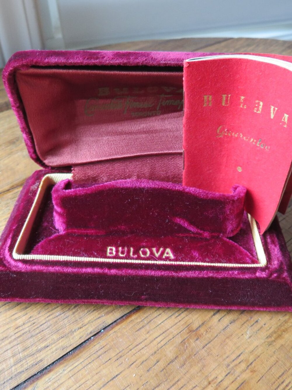 BULOVA Velvet Wrist Watch Display Case